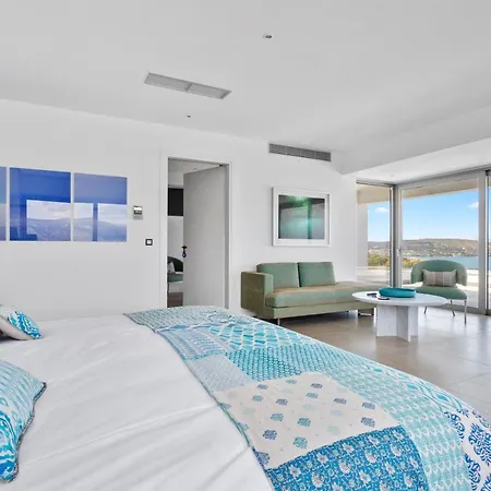 Artemis - New Magnificent Beachfront With Infinity Pool! Kranídion