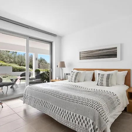 Artemis - New Magnificent Beachfront With Infinity Pool! *