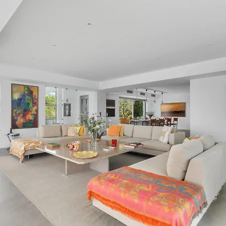 Artemis - New Magnificent Beachfront With Infinity Pool!