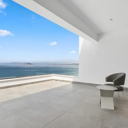 Artemis - New Magnificent Beachfront With Infinity Pool! Kranídion