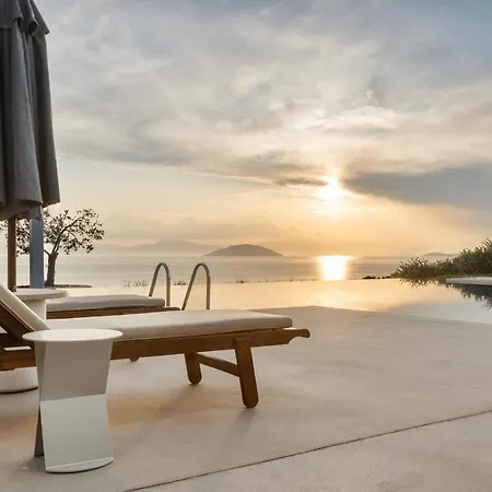 Artemis - New Magnificent Beachfront With Infinity Pool! *