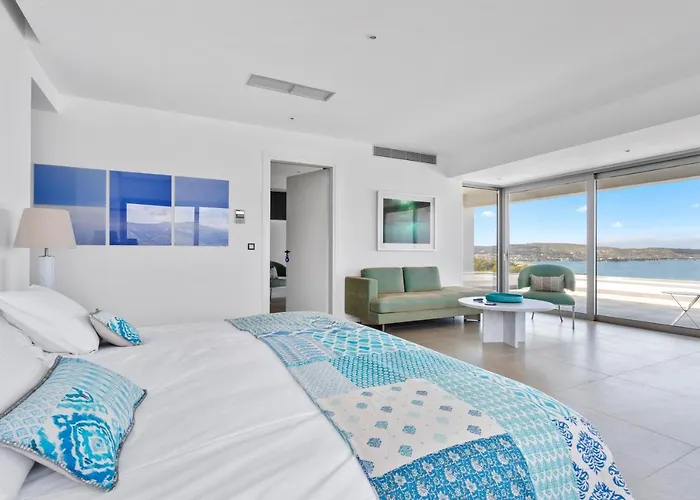 Artemis - New Magnificent Beachfront With Infinity Pool! Kranídi