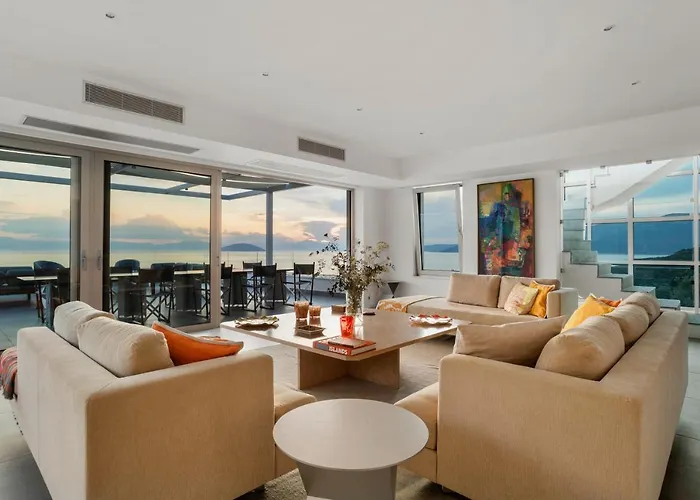 Artemis - New Magnificent Beachfront With Infinity Pool! Villa Kranídi