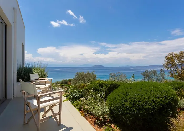 Artemis - New Magnificent Beachfront With Infinity Pool! * Kranídi